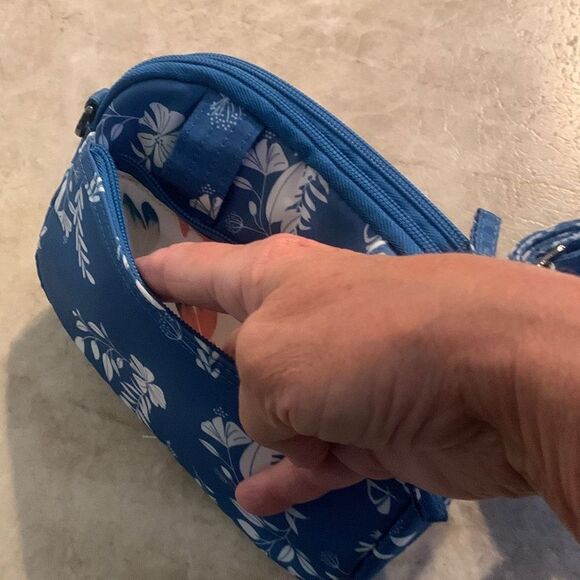 LUG Convertible Crossbody Bag NWOT - Picture 11 of 11